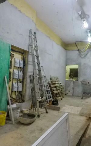 Studio à venda com 40m², 1 quarto e sem vagaPredio em reforma
