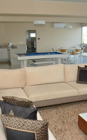 Casa à venda com 460m², 4 quartos e 3 vagasSala 2 andar de cima
