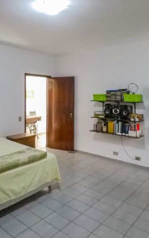 Casa à venda com 170m², 3 quartos e 3 vagasQuarto 3 - suite