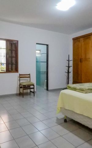Casa à venda com 170m², 3 quartos e 3 vagasQuarto 3 - suite