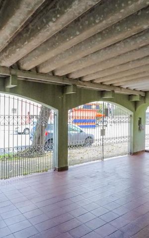 Casa à venda com 170m², 3 quartos e 3 vagasGaragem