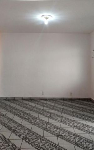 Casa à venda com 150m², 5 quartos e 1 vaga Casa à venda com 150m², 5 quartos e 1 vagaSala