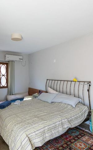 Casa à venda com 390m², 4 quartos e 4 vagas Casa à venda com 390m², 4 quartos e 4 vagasQuarto 3 - Suíte
