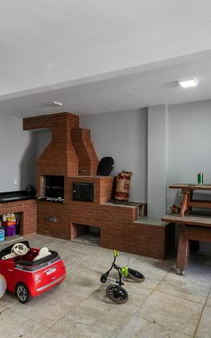 Casa à venda com 390m², 4 quartos e 4 vagas Casa à venda com 390m², 4 quartos e 4 vagasChurrasqueira