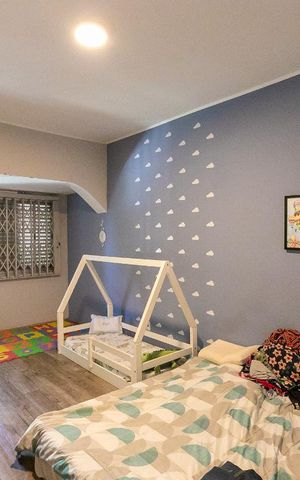 Casa à venda com 390m², 4 quartos e 4 vagas Casa à venda com 390m², 4 quartos e 4 vagasQuarto 2 - Suíte