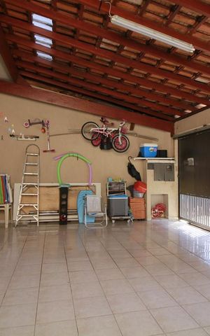 Casa à venda com 150m², 3 quartos e 2 vagasExterno