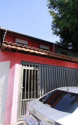 Casa à venda com 150m², 3 quartos e 2 vagasFachada
