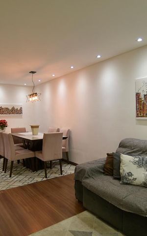 Casa à venda com 161m², 3 quartos e 2 vagasSala