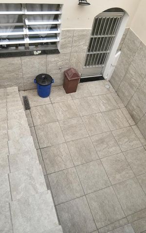 Casa à venda com 161m², 3 quartos e 2 vagasQuintal visto da Edicula
