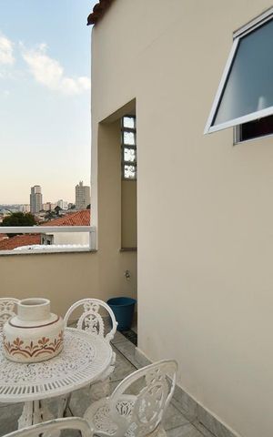 Casa à venda com 161m², 3 quartos e 2 vagasVaranda