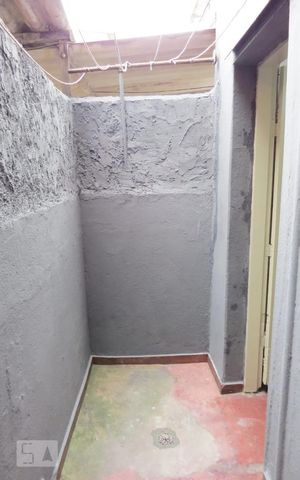 Casa para alugar com 40m², 1 quarto e sem vagaDetalhe da area de serviço