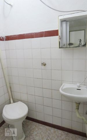 Casa para alugar com 40m², 1 quarto e sem vagaBanheiro