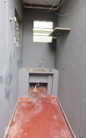 Casa para alugar com 40m², 1 quarto e sem vagaDetalhe da area de serviço