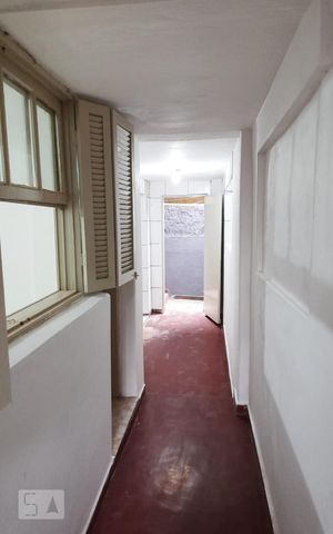 Casa para alugar com 40m², 1 quarto e sem vagaCorredor