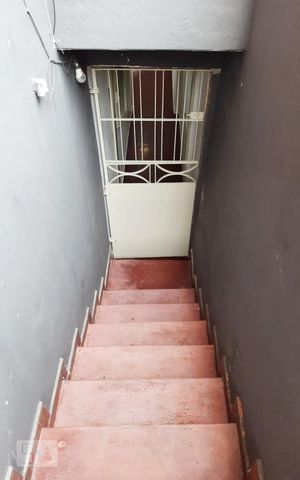 Casa para alugar com 40m², 1 quarto e sem vagaEscada