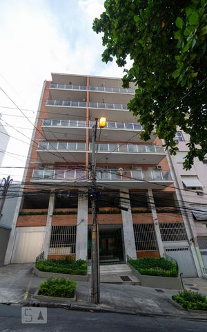 Apartamento à venda com 214m², 3 quartos e 3 vagas Apartamento à venda com 214m², 3 quartos e 3 vagasFachada
