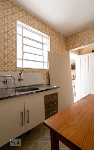 Casa à venda com 110m², 3 quartos e 2 vagas Casa à venda com 110m², 3 quartos e 2 vagasCozinha