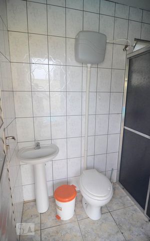 Casa para alugar com 220m², 4 quartos e 3 vagasBanheiro de Serviço