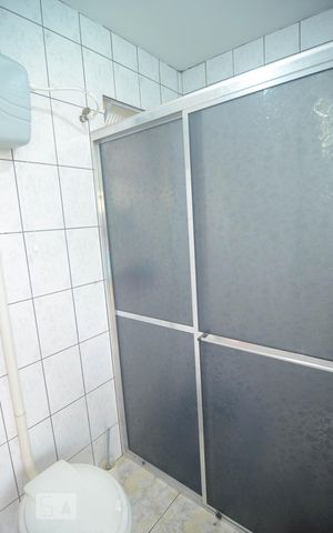 Casa para alugar com 220m², 4 quartos e 3 vagasBanheiro de Serviço