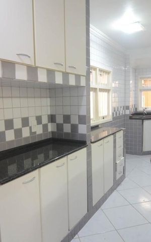 Casa para alugar com 220m², 4 quartos e 3 vagasCozinha