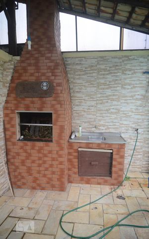 Casa para alugar com 220m², 4 quartos e 3 vagasChurrasqueira