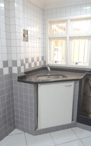 Casa para alugar com 220m², 4 quartos e 3 vagasÁrea de Serviço
