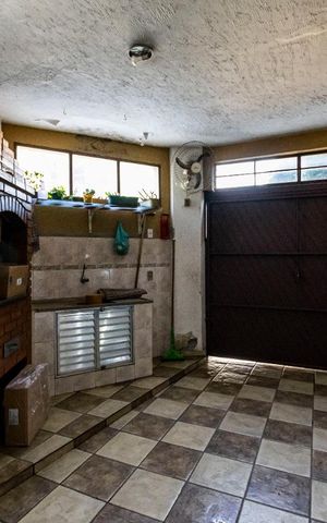 Casa à venda com 100m², 3 quartos e 2 vagasChurrasqueira