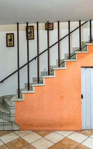 Casa à venda com 100m², 3 quartos e 2 vagas1o. Andar - Sala
