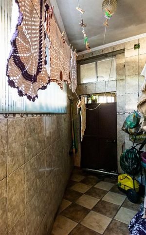 Casa à venda com 100m², 3 quartos e 2 vagas1o. Andar - Área de serviço