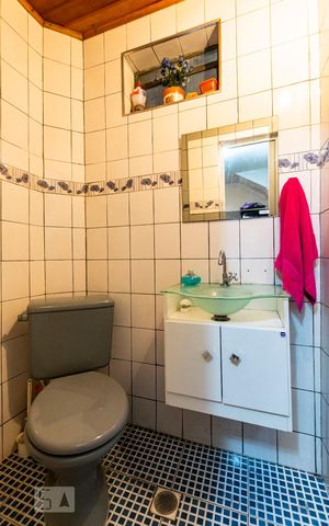 Casa à venda com 100m², 3 quartos e 2 vagas1o. Andar - Lavabo