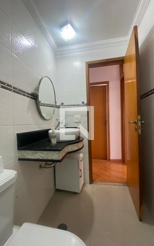 Apartamento à venda com 200m², 4 quartos e 3 vagas Apartamento à venda com 200m², 4 quartos e 3 vagasBanheiro Social