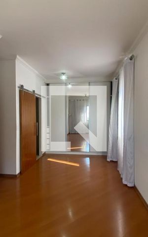 Apartamento à venda com 200m², 4 quartos e 3 vagas Apartamento à venda com 200m², 4 quartos e 3 vagasSuíte