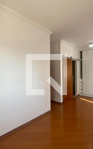 Apartamento à venda com 200m², 4 quartos e 3 vagas Apartamento à venda com 200m², 4 quartos e 3 vagasSuíte
