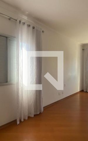Apartamento à venda com 200m², 4 quartos e 3 vagas Apartamento à venda com 200m², 4 quartos e 3 vagasSuíte