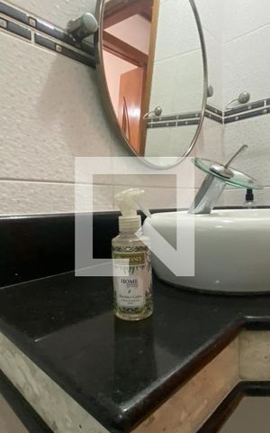 Apartamento à venda com 200m², 4 quartos e 3 vagas Apartamento à venda com 200m², 4 quartos e 3 vagasBanheiro Social