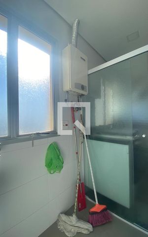 Apartamento à venda com 200m², 4 quartos e 3 vagas Apartamento à venda com 200m², 4 quartos e 3 vagasÁrea de Serviço