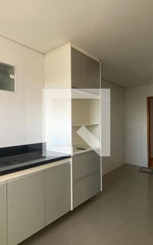 Apartamento à venda com 200m², 4 quartos e 3 vagas Apartamento à venda com 200m², 4 quartos e 3 vagasCozinha