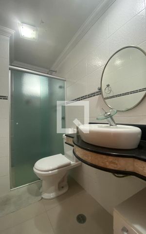 Apartamento à venda com 200m², 4 quartos e 3 vagas Apartamento à venda com 200m², 4 quartos e 3 vagasBanheiro Social