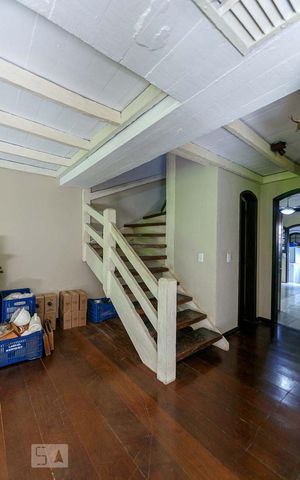 Casa à venda com 350m², 3 quartos e 2 vagas Casa à venda com 350m², 3 quartos e 2 vagasDetalhe Sala