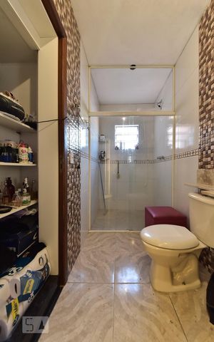Casa à venda com 400m², 3 quartos e 2 vagas Casa à venda com 400m², 3 quartos e 2 vagasBanheiro da Suíte 1