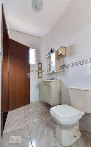 Casa à venda com 400m², 3 quartos e 2 vagas Casa à venda com 400m², 3 quartos e 2 vagasBanheiro da Suíte 2