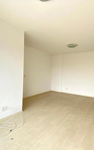 Apartamento para alugar com 80m², 2 quartos e 1 vaga Apartamento para alugar com 80m², 2 quartos e 1 vagaSala de Estar