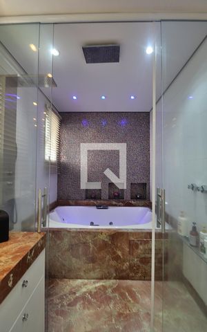 Apartamento à venda com 227m², 3 quartos e 4 vagasBanheiro da Suíte 3