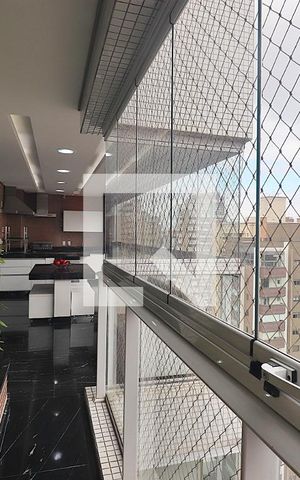 Apartamento à venda com 227m², 3 quartos e 4 vagasVaranda