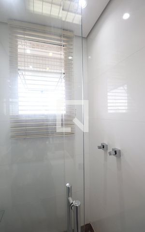 Apartamento à venda com 227m², 3 quartos e 4 vagasBanheiro da Suíte 1