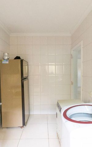 Casa à venda com 280m², 4 quartos e 6 vagas Casa à venda com 280m², 4 quartos e 6 vagasÁrea de Serviço