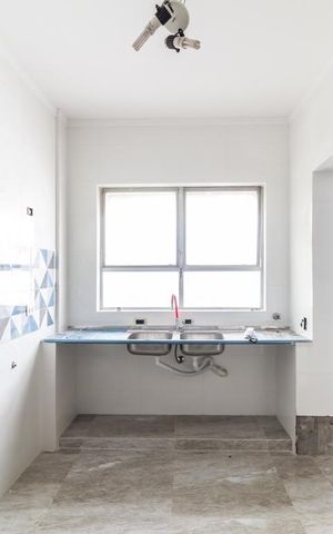 Apartamento à venda com 170m², 4 quartos e 2 vagas Apartamento à venda com 170m², 4 quartos e 2 vagasCozinha