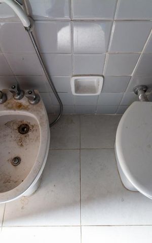 Apartamento à venda com 170m², 4 quartos e 2 vagas Apartamento à venda com 170m², 4 quartos e 2 vagasBanheiro 2