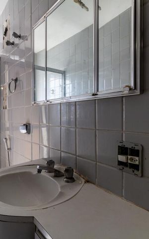 Apartamento à venda com 170m², 4 quartos e 2 vagas Apartamento à venda com 170m², 4 quartos e 2 vagasBanheiro 2