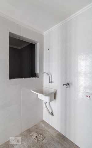 Apartamento à venda com 170m², 4 quartos e 2 vagas Apartamento à venda com 170m², 4 quartos e 2 vagasLavanderia
